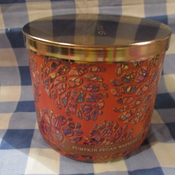 Bath & Body Works 3 Wick Candle 14.5 oz Pumpkin Pecan Waffles NEW - Picture 1 of 1